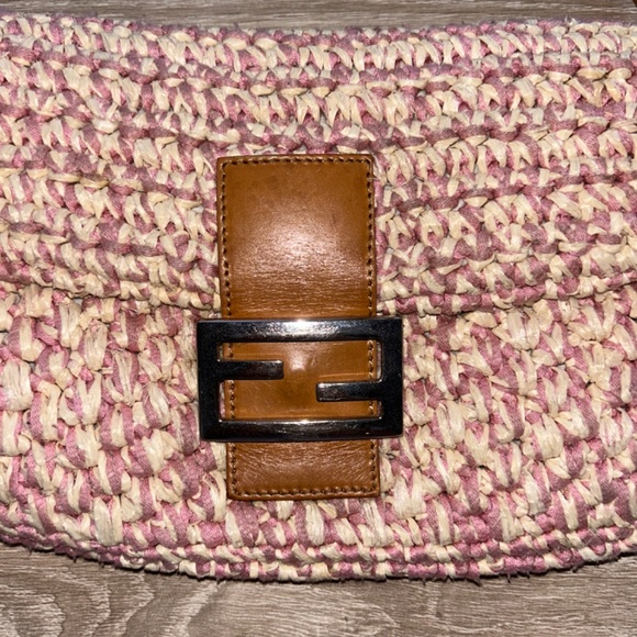 Fendi 2000’s Pink & Caramel Raffia Knit Baguette Bag - Picture 5 of 16